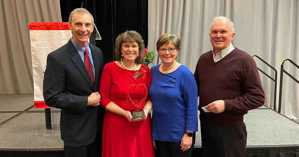 Laurie Lachance receives the Crystal Heart Award in 2022