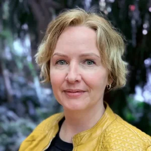 Julia Saloni, Associate Professor of Chemistry, School of Arts & Sciences