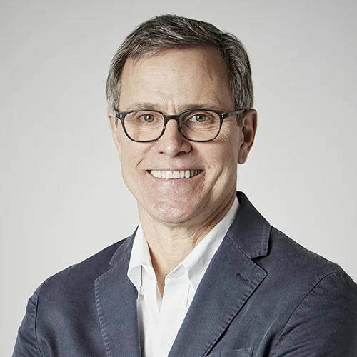 Bill Burke, New York Times best-selling author to speak at Thomas College 2026 Commencement